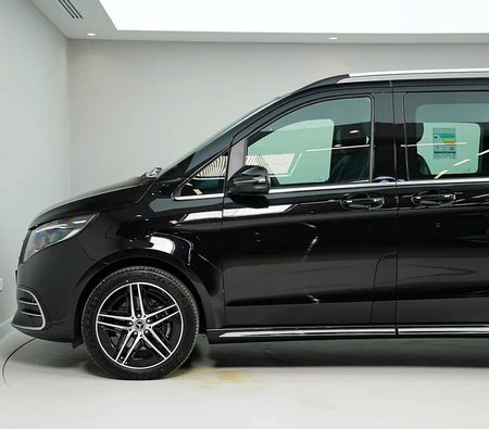 Mercedes Benz V 300 2026, photo 4 of 4
