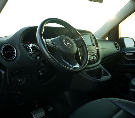 Black Mercedes Benz V250 2023