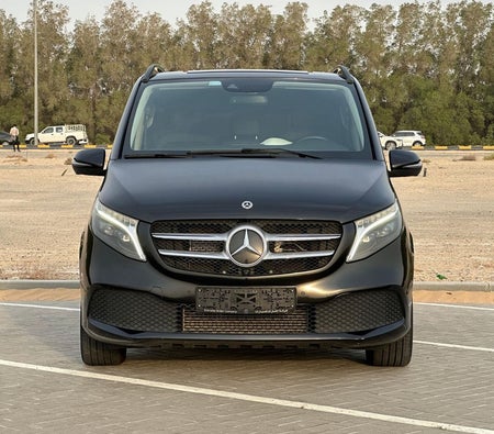 Mercedes Benz V250 2024, photo 2 of 4