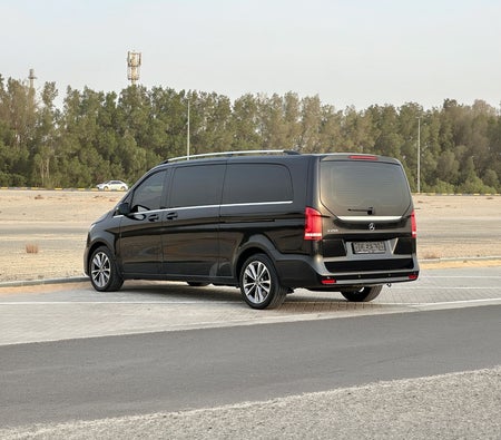 Black Mercedes Benz V250 2024