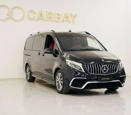 Black Mercedes Benz Viano 2018