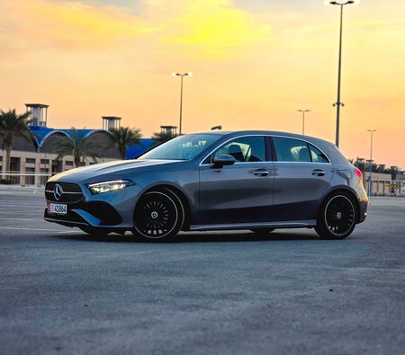 Mercedes Benz A200 AMG 2025