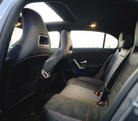 Mercedes Benz A200 AMG 2025