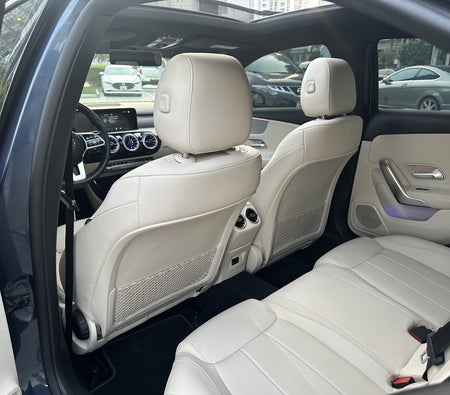 Bleu Mercedes Benz A220 2022