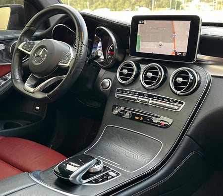 Mercedes Benz AMG C43 2018, photo 3 of 4