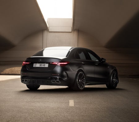 Mercedes Benz AMG C43 2023