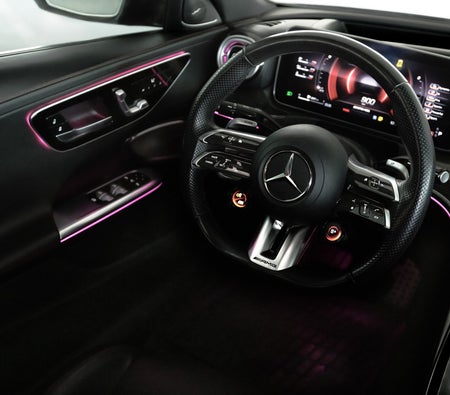 Mercedes Benz AMG C43 2023