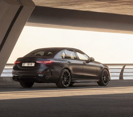 Mercedes Benz AMG C43 2023