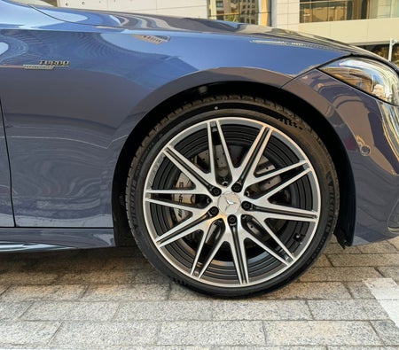 Mercedes Benz AMG C43 2023