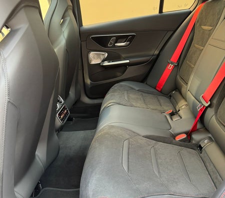 Mercedes Benz AMG C43 2023