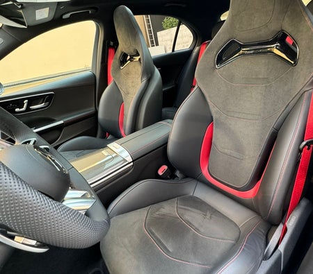 Mercedes Benz AMG C43 2023
