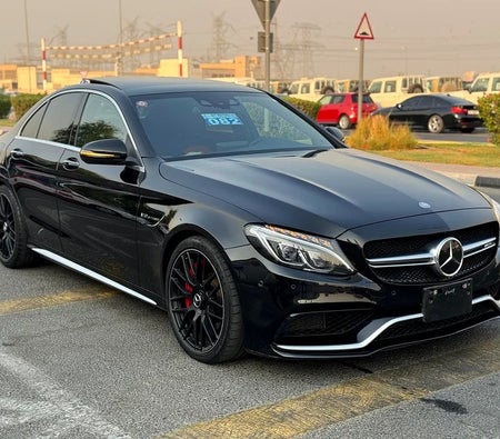 Mercedes Benz AMG C63 S 2017, photo 2 of 4