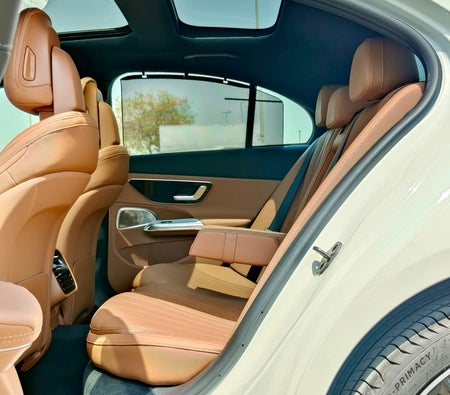 مرسيدس بنز AMG E300  2026, photo 4 of 4