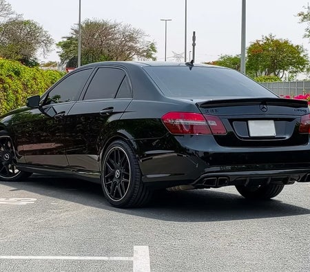 Black Mercedes Benz AMG E63 2010