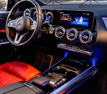 Mercedes Benz AMG GLA 2021, photo 3 of 4