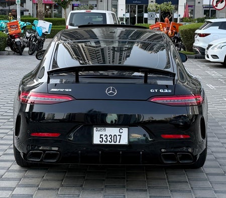 Schwarz Mercedes Benz AMG GT 53 2024