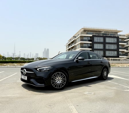 Mercedes Benz C200 2025