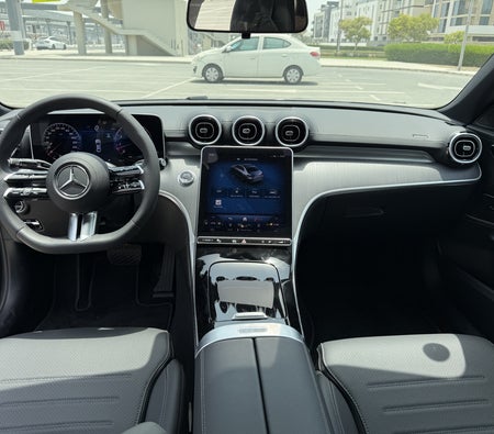 Mercedes Benz C200 2025