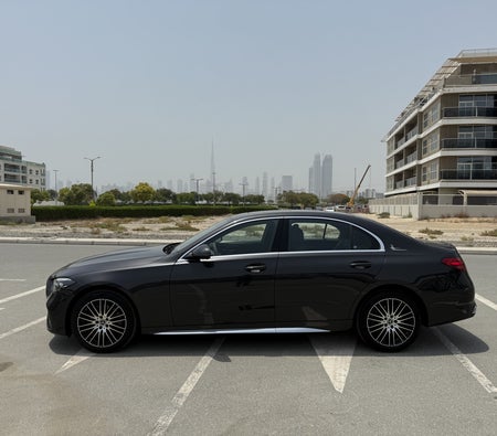 Mercedes Benz C200 2025