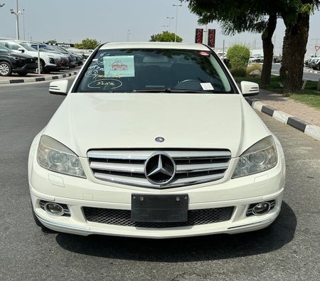 Mercedes Benz C200 2009, photo 2 of 4
