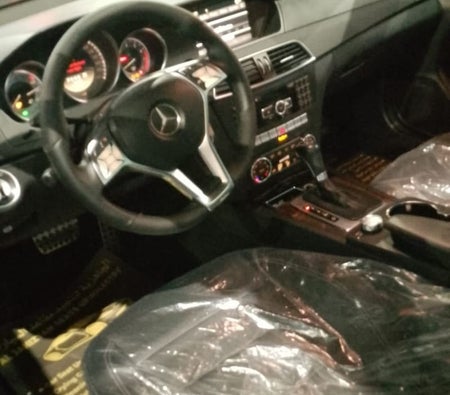 Mercedes Benz C300 Sport 2012, photo 2 of 4