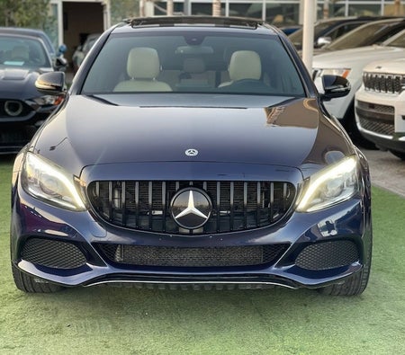 Mercedes Benz C300 Luxury 2018, photo 2 of 4