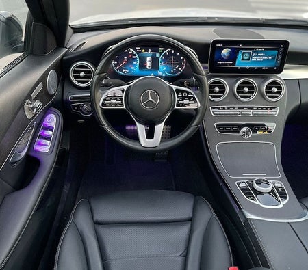Mercedes Benz C300 Luxury 2020, photo 3 of 4
