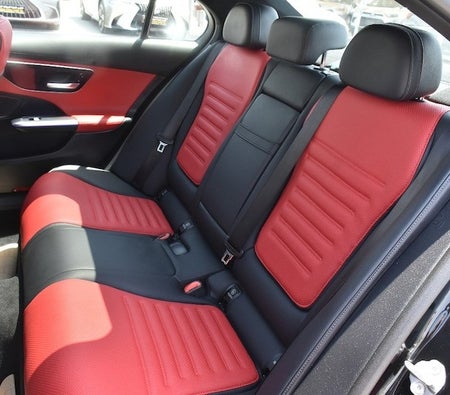 Mercedes Benz C300 Luxury 2023, photo 3 of 4
