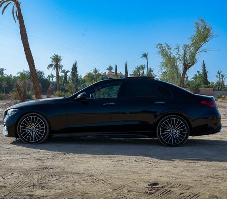 Schwarz Mercedes Benz C 2023