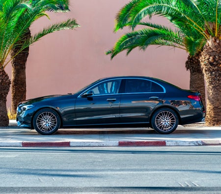 Schwarz Mercedes Benz C200 d 2023