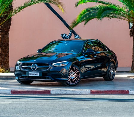 Schwarz Mercedes Benz C200 d 2023