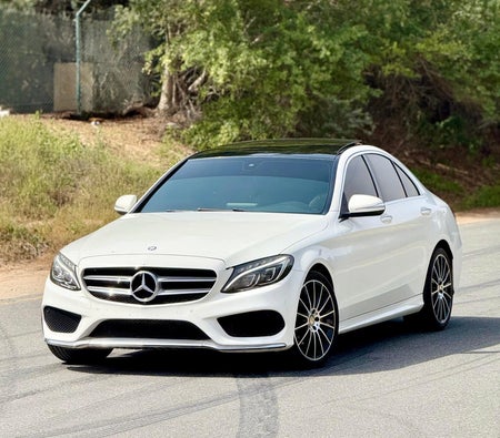 Bianca Mercedes Benz C200 2015