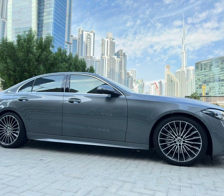 Mercedes Benz C200 2024