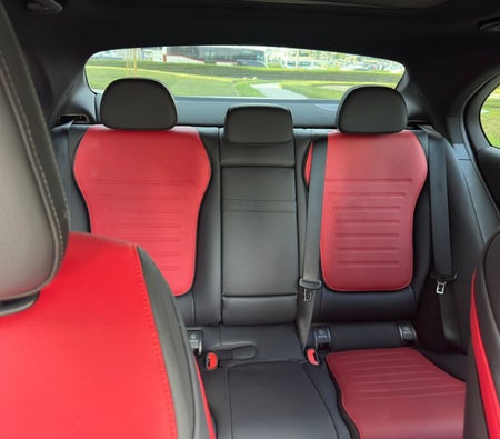 Mercedes Benz C200 2024