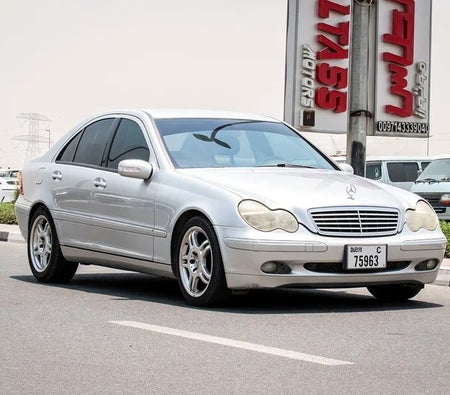 Mercedes Benz C240 2001, photo 3 of 4
