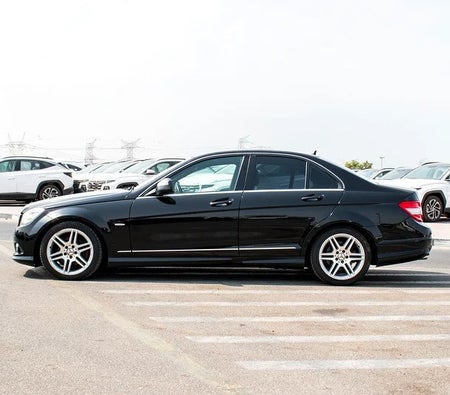 Black Mercedes Benz C250 2008
