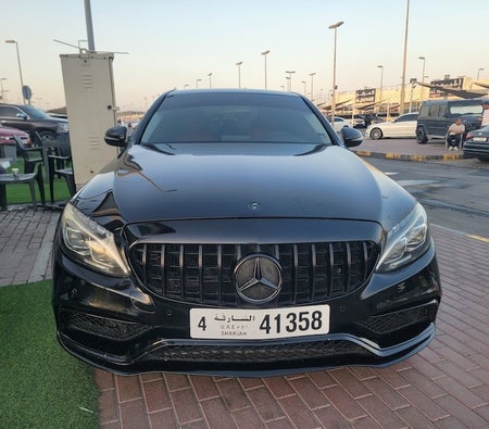 Mercedes Benz C300 Luxury 2019, photo 2 of 4