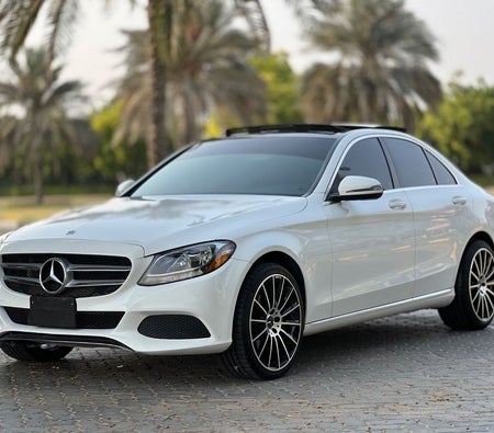Mercedes Benz C300 2016, photo 3 of 4