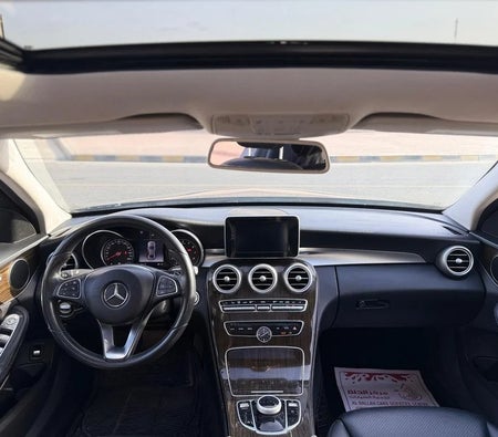 Mercedes Benz C300 2018, photo 3 of 4