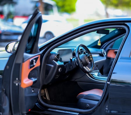 Mercedes Benz C300 2023