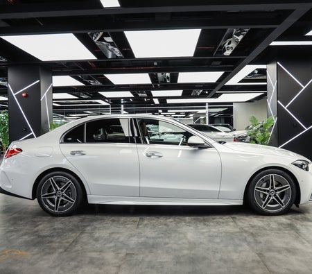 Blanc Mercedes Benz C300 2023