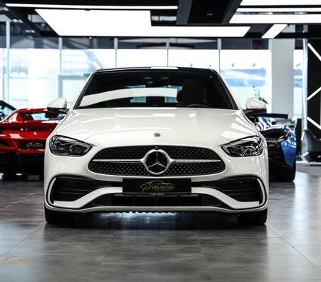 Blanc Mercedes Benz C300 2023