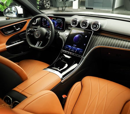 Blanc Mercedes Benz C300 2023