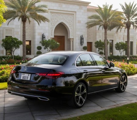 Mercedes Benz C300 2023, photo 3 of 4