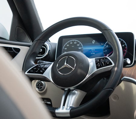 Mercedes Benz C300 2024