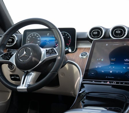 Mercedes Benz C300 2024