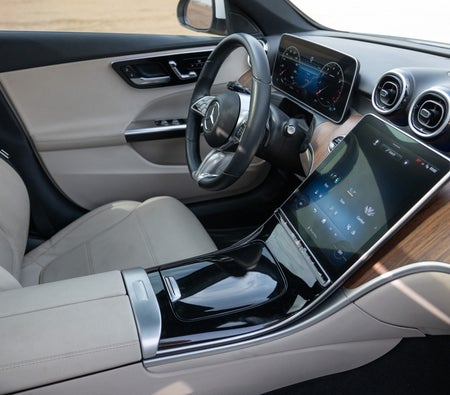 Mercedes Benz C300 2024