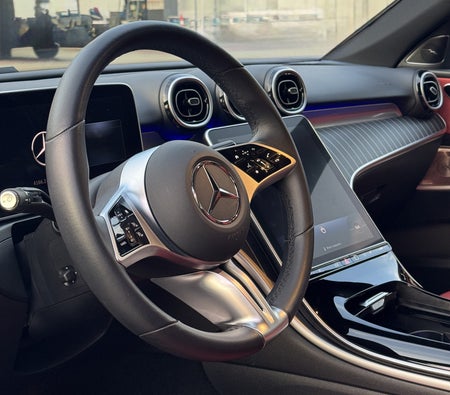 Mercedes Benz C300 2024, photo 2 of 4