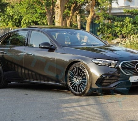 Grau Mercedes Benz C300 2026 Grau Mercedes Benz C300 2026