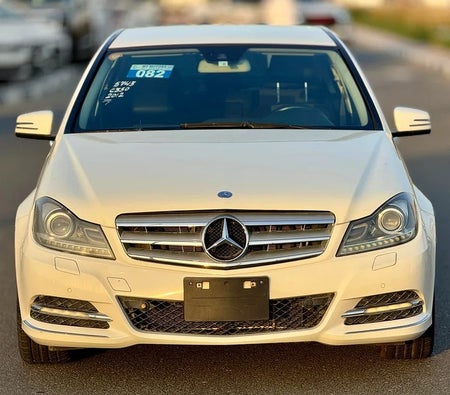 Mercedes Benz C350 2012, photo 3 of 4